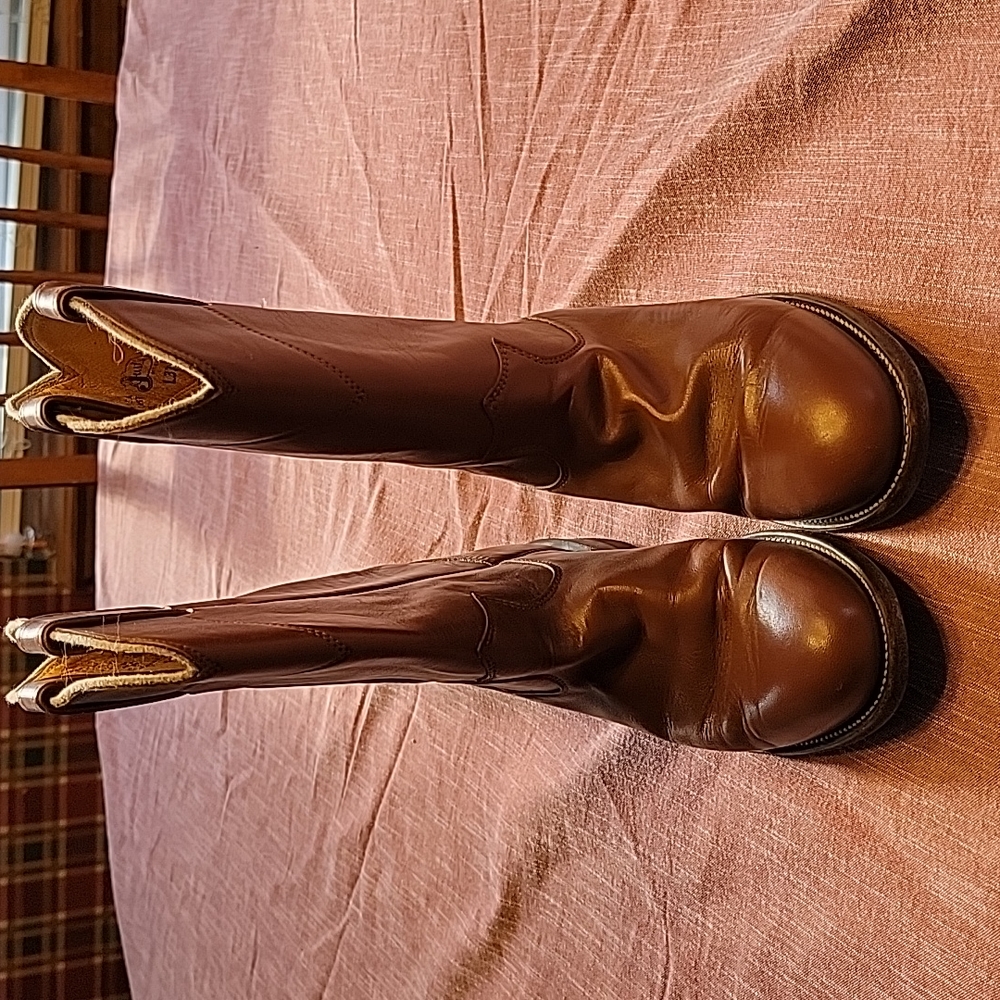 Vintage pair of USA made 7B Justin Ropers